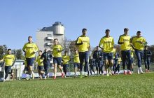 Потренировались и встретились с детьми: сборная Украины начала подготовку к ближайшим матчам (фото)