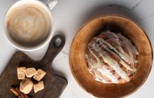 Булочки с корицей: рецепт Синнабон и другие варианты сладкой выпечки