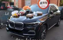 В Киеве жестко "наказали" водителя BMW X5 за неправильную парковку (фото)