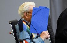 У Німеччині почався суд над 100-річним нацистом за звинуваченням у вбивстві 3,5 тисяч осіб (фото, відео)