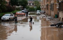 Китай накрыли рекордные дожди, начались наводнения (видео)