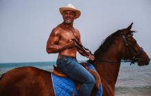 "Стройный красавчик": Эктор Хименес-Браво показал, как выглядел в 19 лет