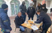 В Киеве дельцы продавали фальшивые доллары премиум-качества (фото)