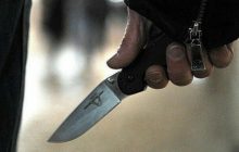 "Наказание за отказ": в Одессе иностранец на остановке изрезал девушку и мужчину (фото, видео)
