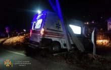 На Дніпропетровщині зіткнулися маршрутка і "швидка": постраждали шестеро осіб (фото)