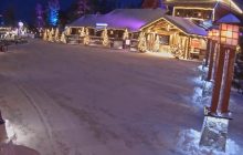 Деревню Санта-Клауса в Лапландии засыпало снегом (видео)