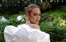 Певица Адель хранит в рамочке жвачку, которую выплюнула Селин Дион