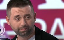 Арахамия говорит, что "понимает боль" из-за дубляжа советских фильмов