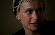 Случайное убийство Галины Хатчинс: друг погибшей подал иск против Алека Болдуина и других членов команды