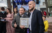 У Харкові занедбану пустку перетворили на сучасний сквер з безкоштовним Wi-Fi (фото)