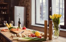 Электрик притворялся врачом и кастрировал мужчин на кухонном столе: один из его "пациентов" умер в муках