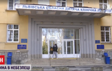 Стало відомо, як почувається покинутий 6-річний хлопчик, якого госпіталізували до львівського "Охматдиту" (відео)
