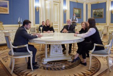 Зеленский вручил орден Государства семье покойного Кузьмы (фото)