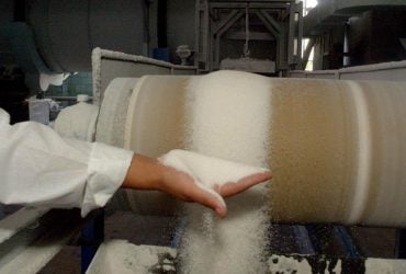 Такого не было с 2017 года: мировые цены на сахар таят на глазах