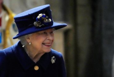 Кто был возле Елизаветы II в последние секунды ее жизни: СМИ обнародовали интересные детали