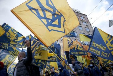 У Києві під час підготовки до святкового маршу учасник викрикував антисемітські висловлювання (відео)