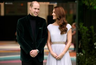 Принц Уильям планирует отрезать Гарри от монархии, когда станет королем, - СМИ