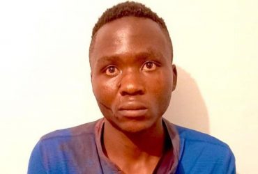 Кенійці влаштували самосуд серійному вбивці, який пив кров дітей