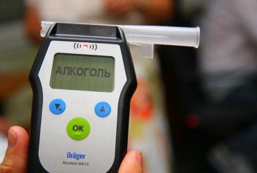П'ять проміле: український водій ледь "не зламав" алкотестер польським копам