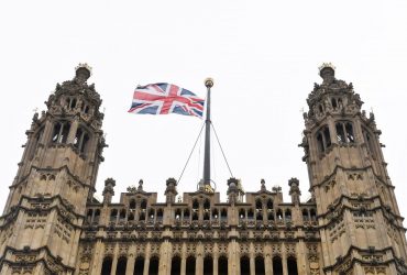 Міністр фінансів Великобританії не зміг назвати жодної вигоди від Brexit - Bloomberg