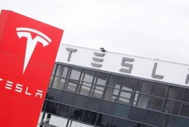 Прибыль Tesla упала на 71% из-за скандалов с Маском и падения продаж, - Forbes