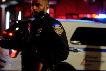 У США правоохоронці забили до смерті темношкірого, після чого почалися протести (відео)