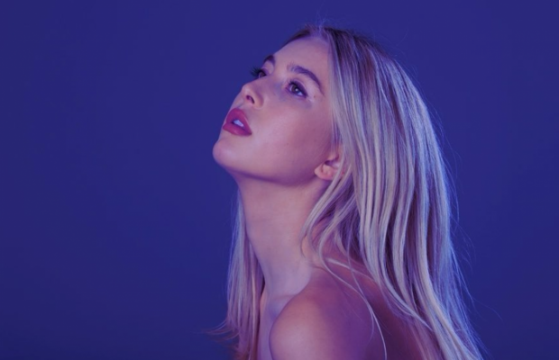 Молодша донька Стіва Джобса дебютувала на подіумі без бюстгальтера (фото)