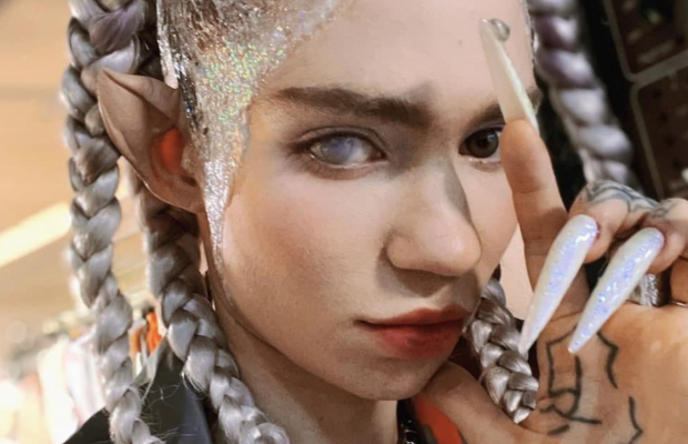 Екс-кохана Ілона Маска вперше вийшла на публіку після їхнього розриву та "потролила" папараці (фото)