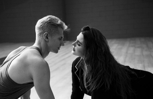 "Секс був, стосунки - ні": солістка KAZKA розповіла про свого нового коханого