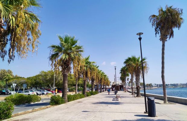 Кіпр посилює умови в'їзду через "Омікрон": як це торкнеться українських туристів