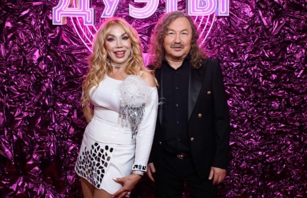 "Накачає наркотиками і жорстко тр*хне": дочка Распутіної звинуватила брата в секс-домаганнях