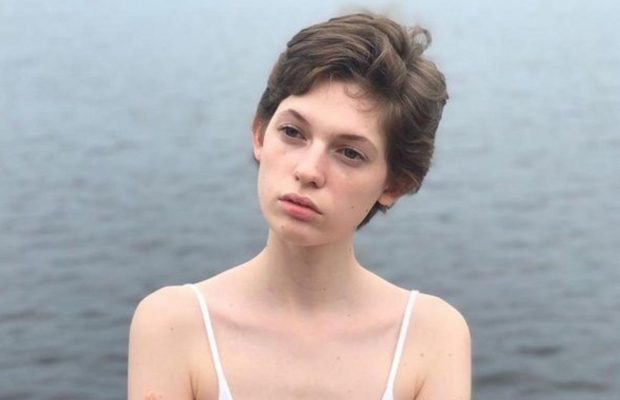 "Позбулася волосся і стала популярною": українська модель розповіла про свій шлях до світових подіумів (відео)