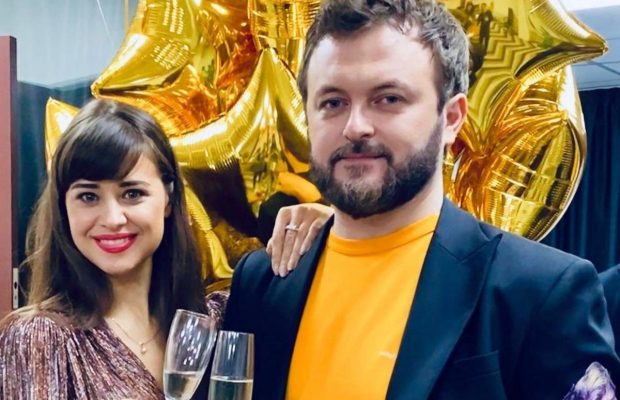 Колишня дружина Дзідзьо продемонструвала стильний образ на прем'єрі фільму (фото)