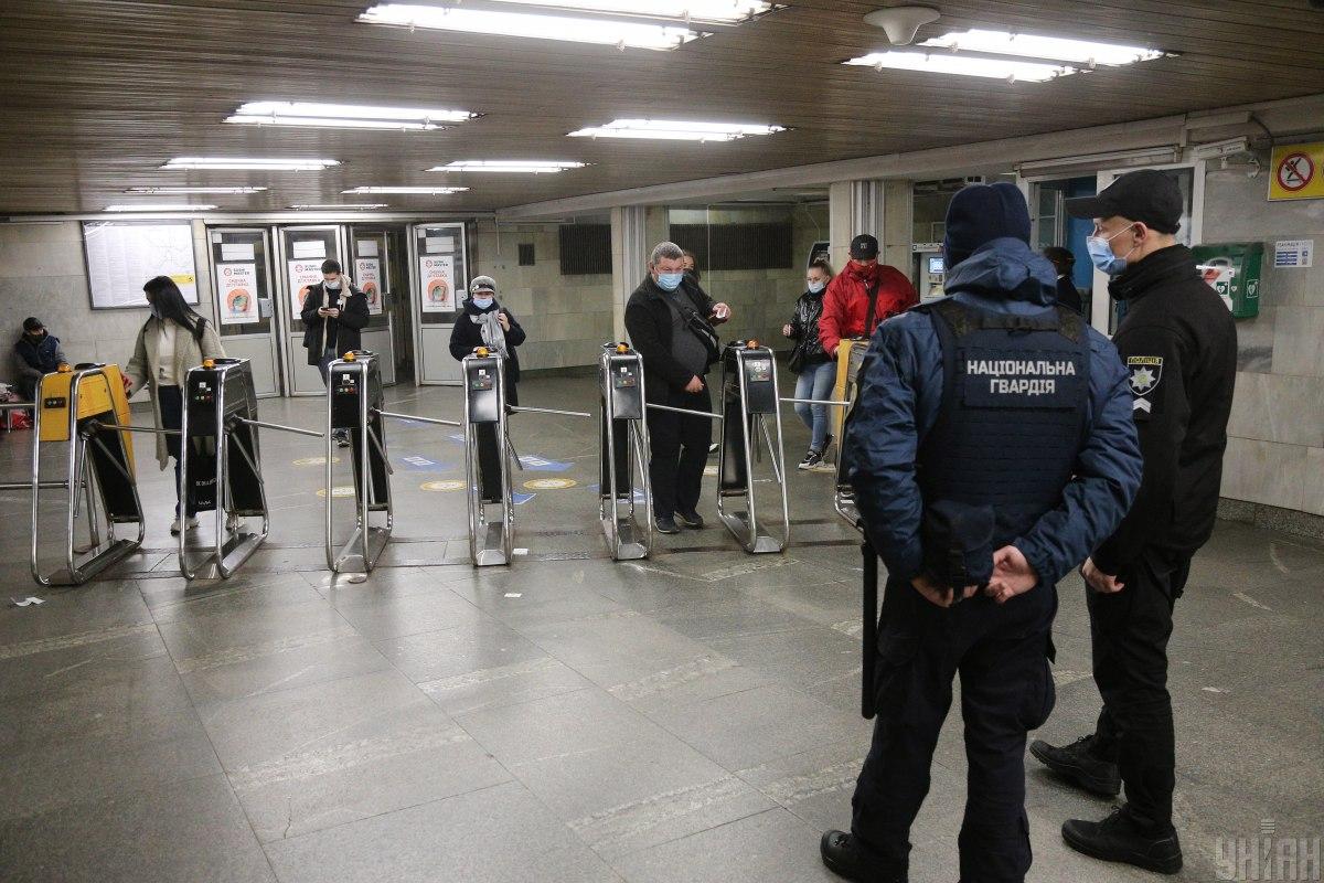 Как в полиции контролируют соблюдение гражданами карантинных норм / фото УНИАН, Максим Полищук
