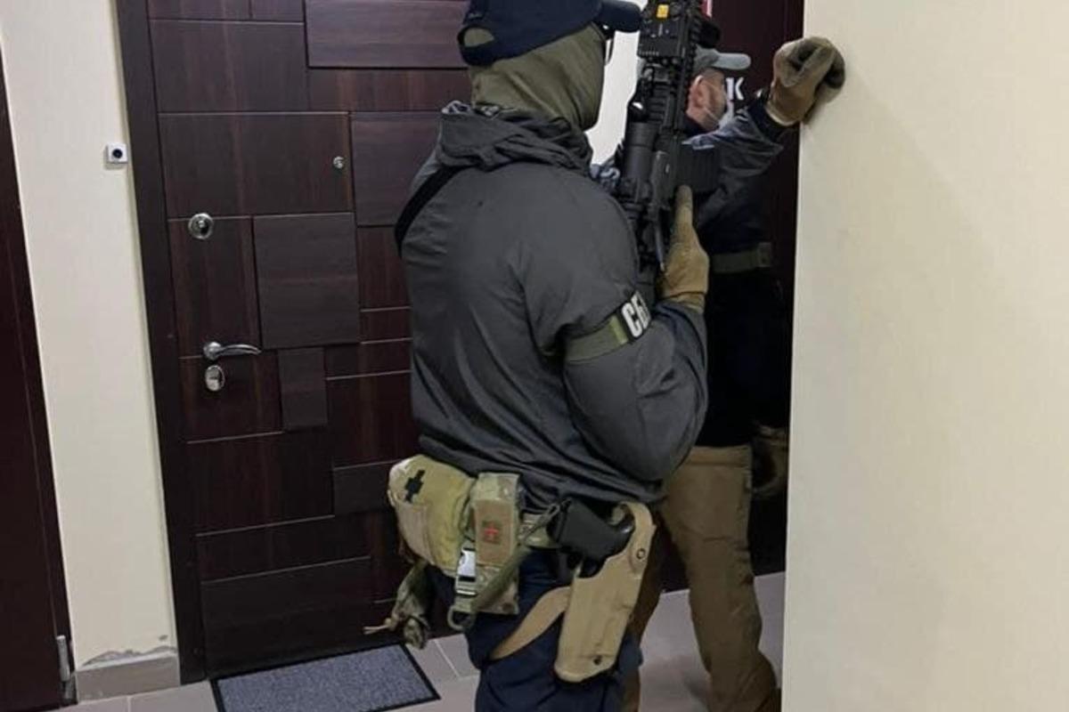 СБУ прийшла з обшуками до Олексія Любченка та Євгена Олейнікову, повідомили активісти / фото facebook.com/EuroMaydan СБУ прийшла з обшуками до Олексія Любченка та Євгена Олейнікову, повідомили активісти / фото facebook.com/EuroMaydan