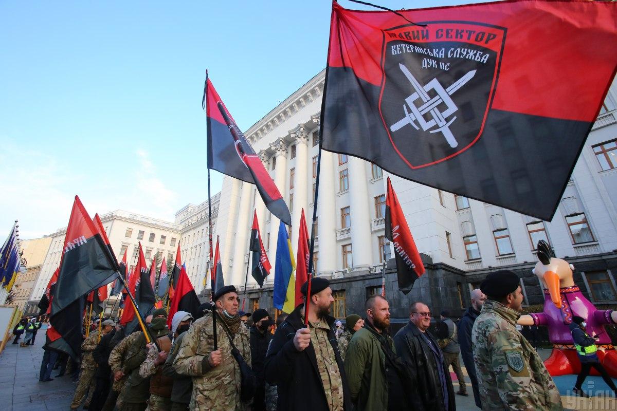 После акции возле ОП активисты направились в Министерство внутренних дел / Фото УНИАН, Денис Прядко После акции возле ОП активисты направились в Министерство внутренних дел / Фото УНИАН, Денис Прядко