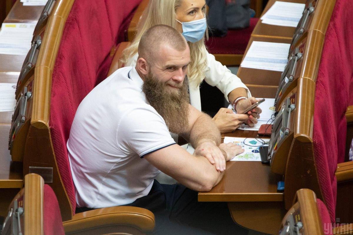 Артем Дмитрук ранее успел засветиться в нескольких скандалах / фото УНІАН, Олександр Кузьмін Артем Дмитрук ранее успел засветиться в нескольких скандалах / фото УНІАН, Олександр Кузьмін