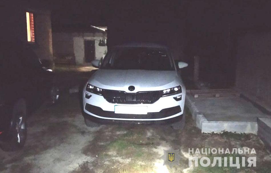 Чоловік, який користувався автівкою нардепа, самотужки загасив полум’я / фото Нацполіції Чоловік, який користувався автівкою нардепа, самотужки загасив полум’я / фото Нацполіції
