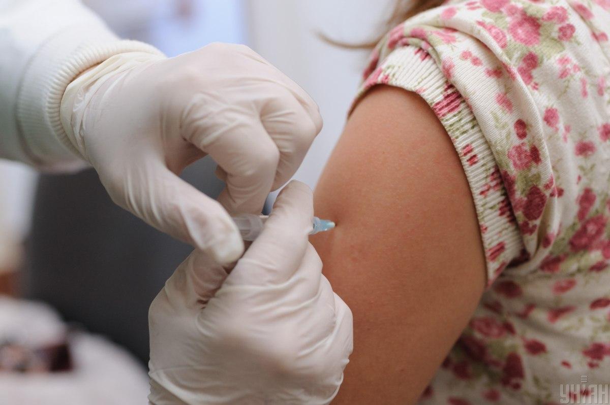 Понад 600 тис.українців ще не отримали свою другу дозу вакцини \ фото УНІАН