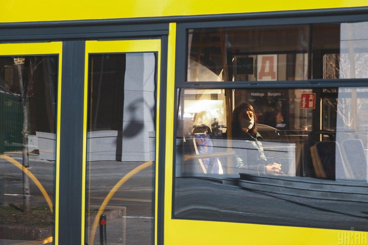 В Киеве из-за атаки россиян нарушено движение общественного транспорта В Киеве из-за атаки россиян нарушено движение общественного транспорта