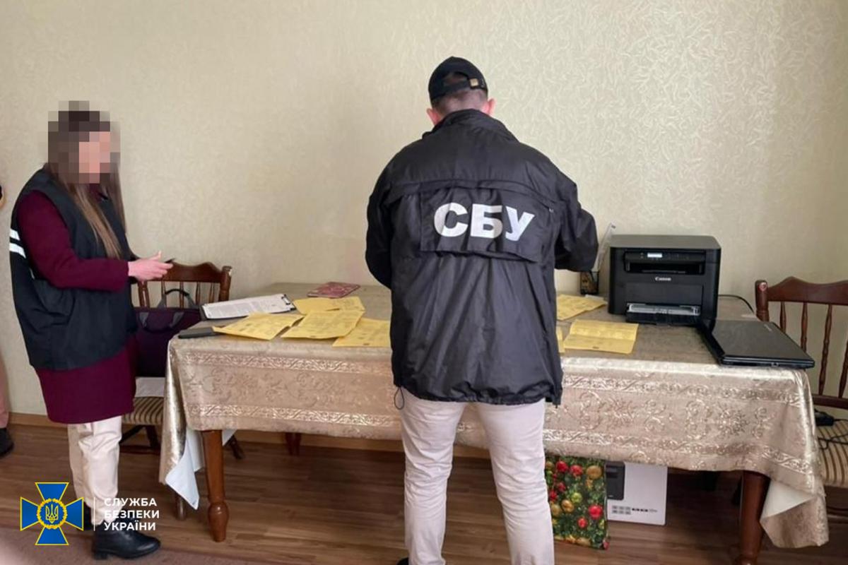Сеть организовал гражданин одной из европейских стран / фото СБУ Сеть организовал гражданин одной из европейских стран / фото СБУ