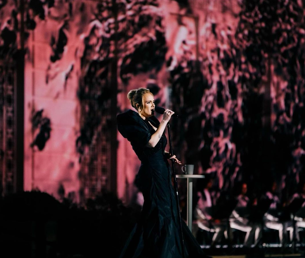 Адель привітала щасливих коханих з заручинами / instagram.com/adele Адель привітала щасливих коханих з заручинами / instagram.com/adele