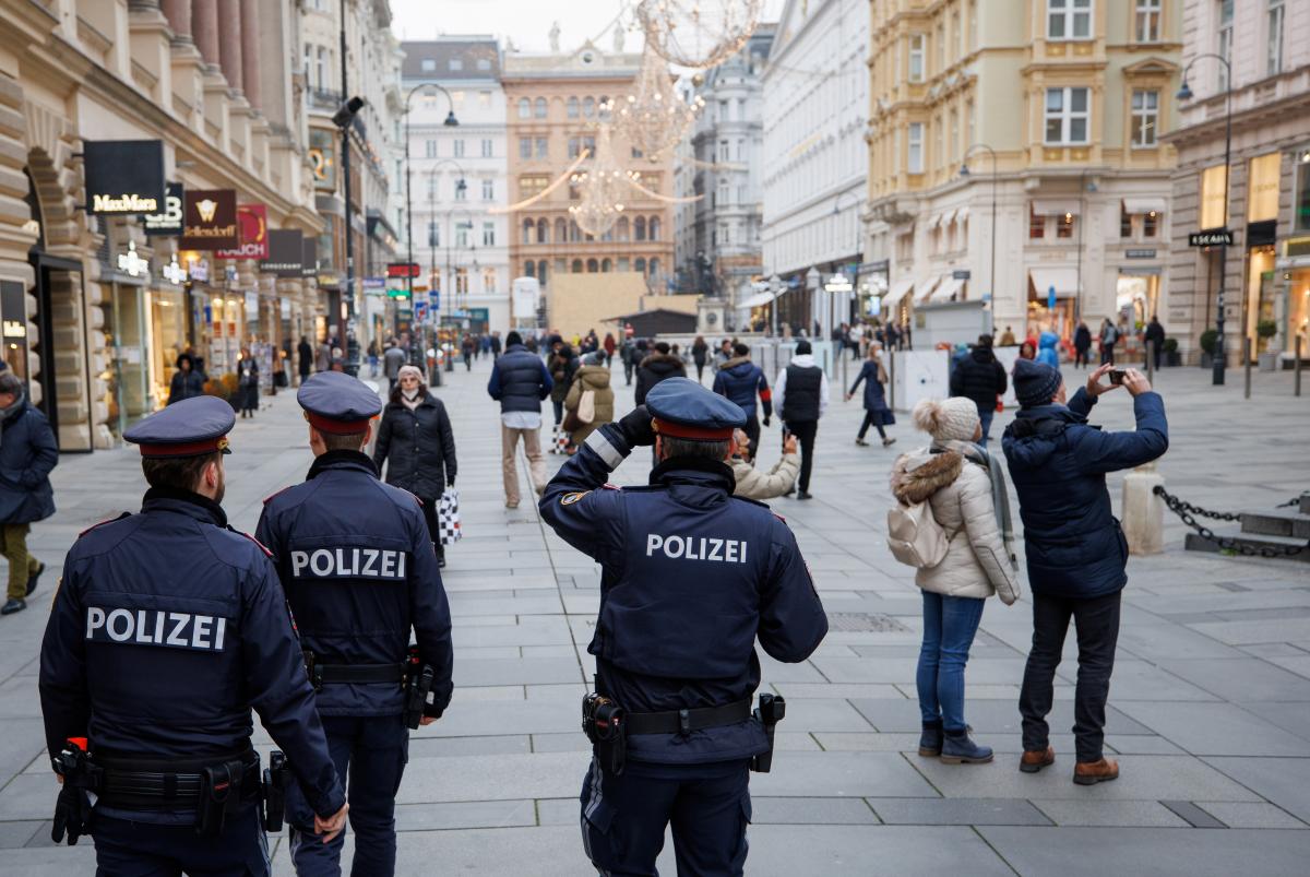 В Австрії вводять повний локдаун / фото REUTERS