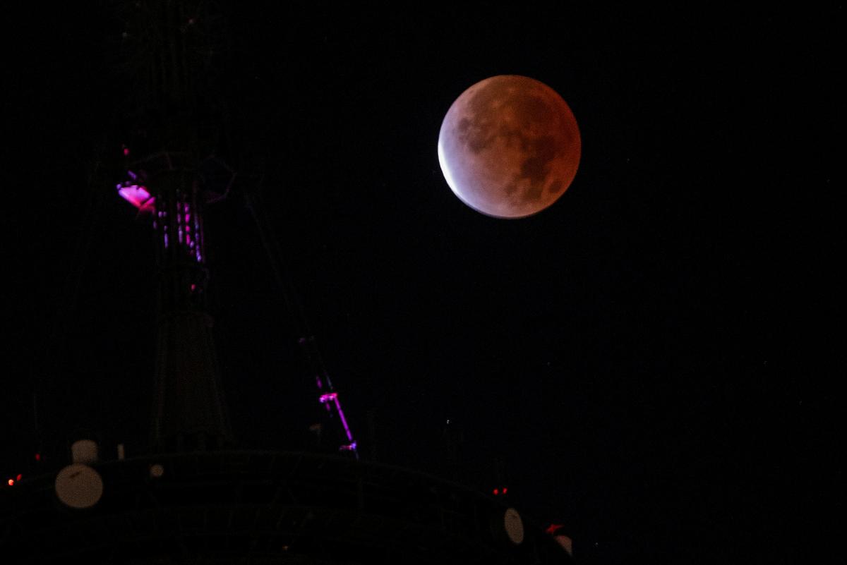 Лунное затмение 8 ноября – самое жёсткое и напряжённое затмение 2022 года / фото REUTERS