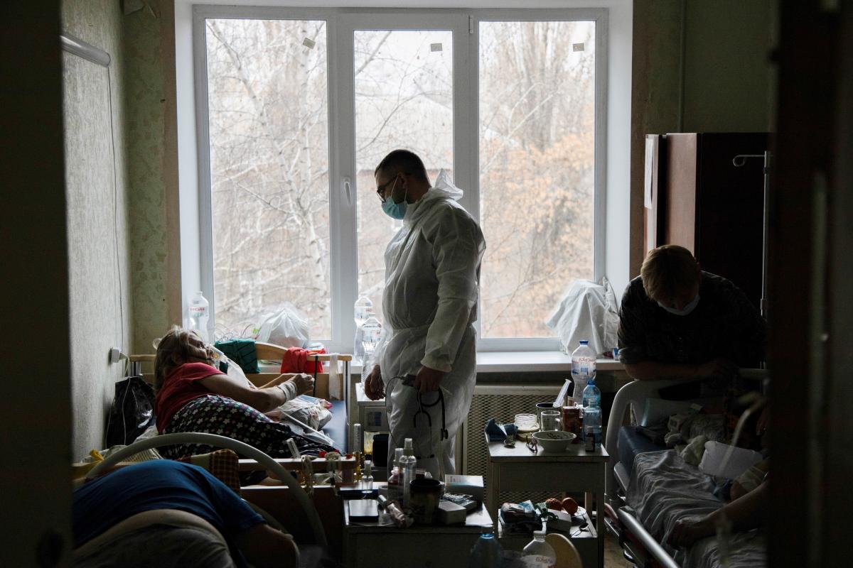 Новые данные по заболеваемости коронавирусом в Украине-детали / REUTERS