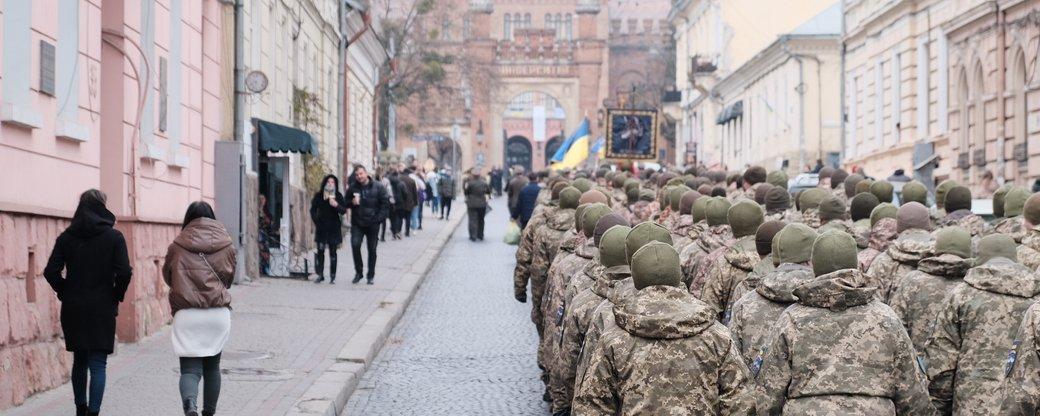 У центрі тимчасово зупинили рух транспорту / Фото: Суспільне У центрі тимчасово зупинили рух транспорту / Фото: Суспільне