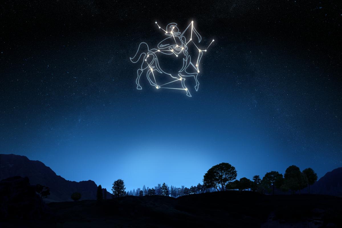 Horoscope for Sagittarius for August 2023 / depositphotos.com