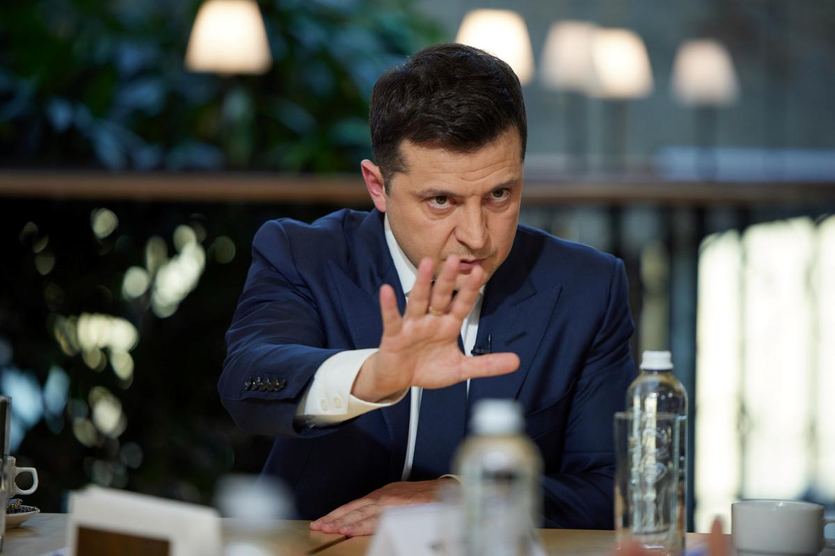 Volodymyr Zelenskyy about the people of the times of Yanukovych: these are not his associates / photo REUTERS