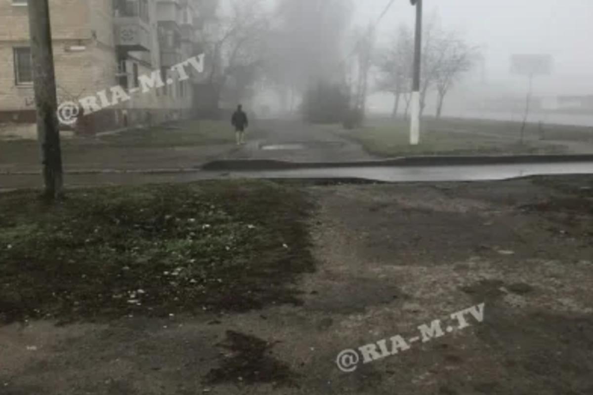 В Мелитополе на улице сфотографировали полуголого прохожего / фото ria-m.tv