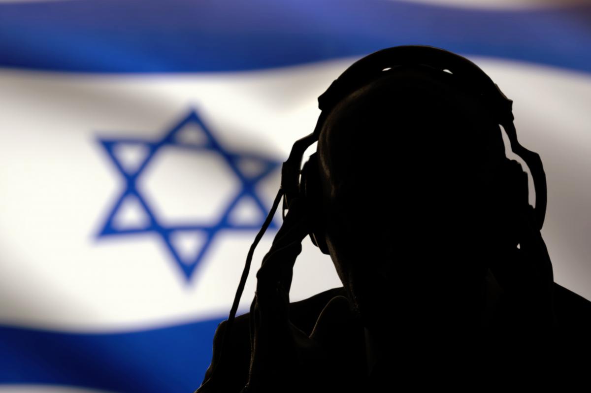 Службе безопасности Шин-Бет разрешили мониторить местоположение зараженных "Омикроном" в Израиле / фото ua.depositphotos.com